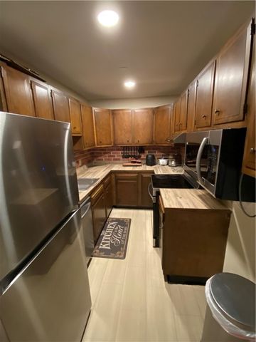 $2,400 | 5 Apple Valley Parkway | Fountain Spring