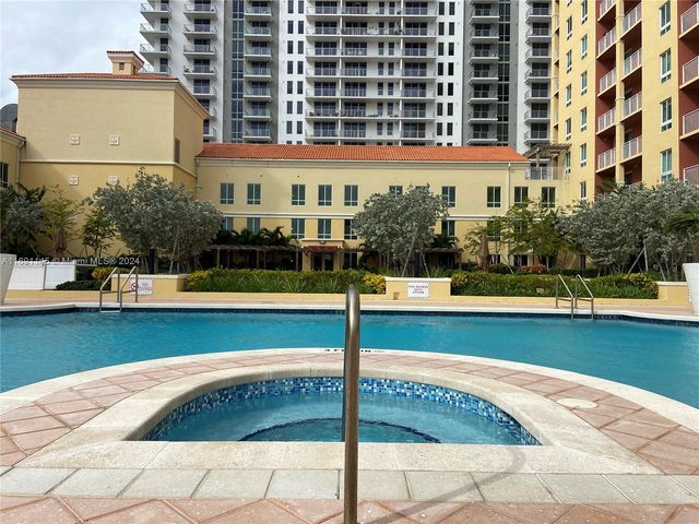 $3,100 | 7350 Southwest 89th Street, Unit 312S | Kendall