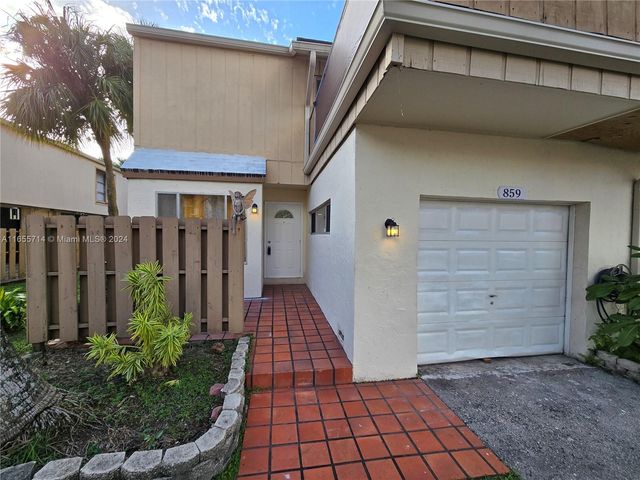 $2,790 | 859 Northwest 81st Way, Unit 1 | Jacaranda