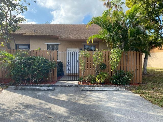 $400,000 | 18960 Northwest 67th Place | Country Club of Miami