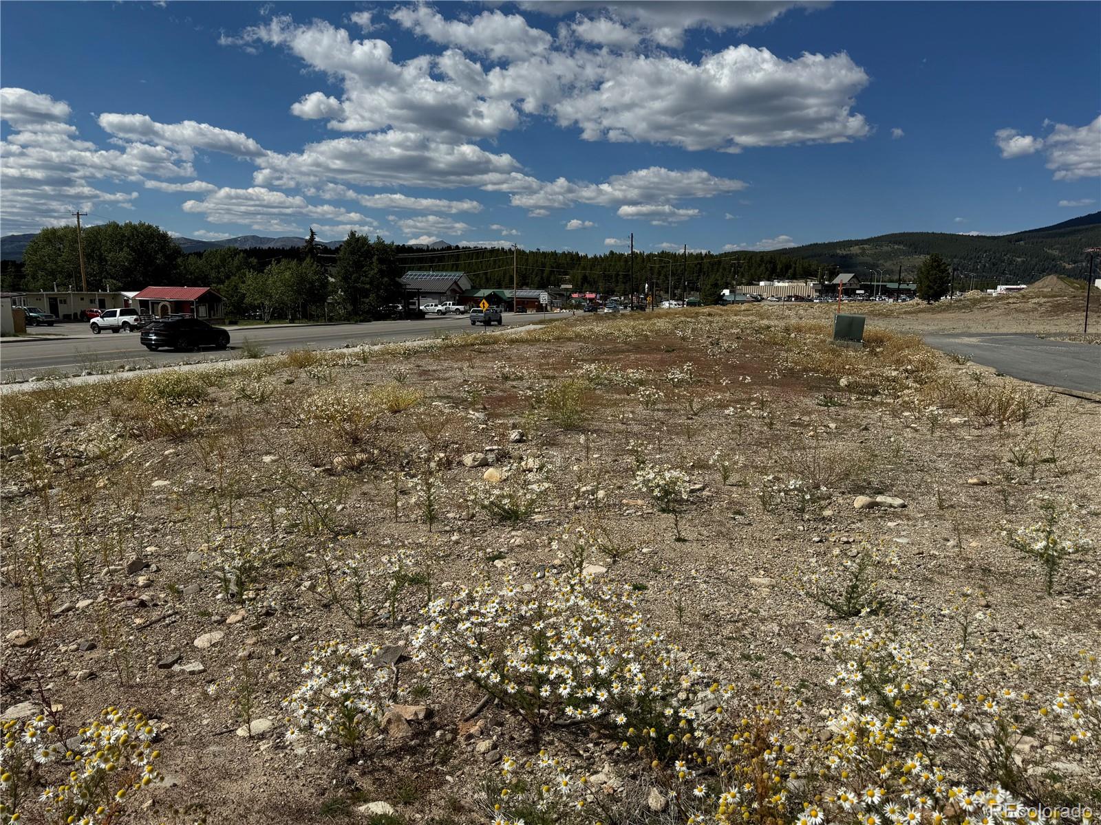 a view of outdoor space with mountain view