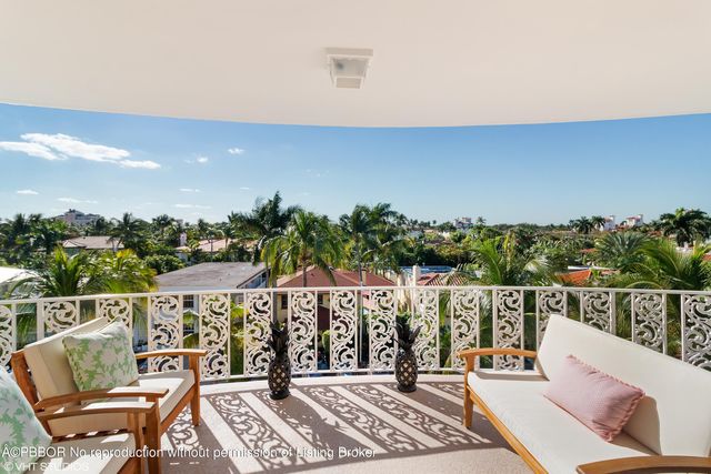 $3,250,000 | 227 Australian Avenue, Unit 43 | Casa del Lago