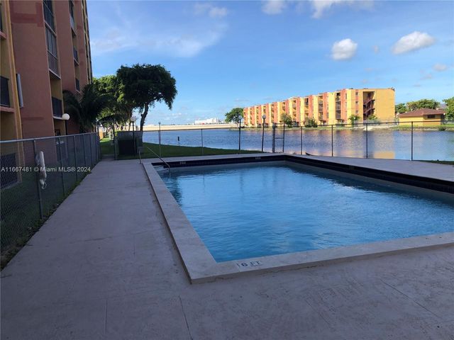 $2,300 | 4709 Northwest 7th Street, Unit 3069 | Flagami