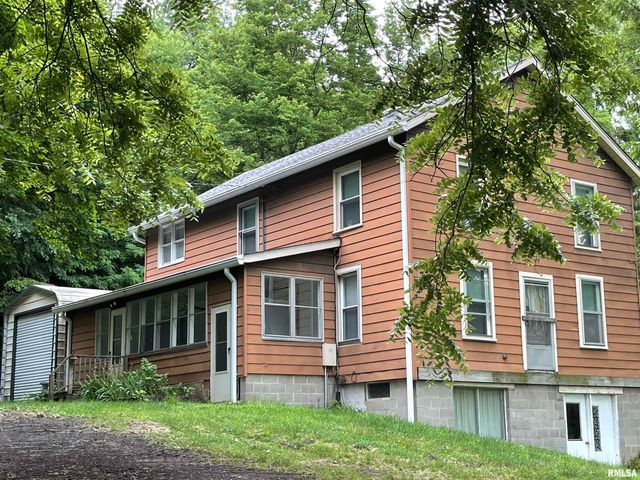 $1,400 | 15004 228th Street North | Coe Township - Rock Island County