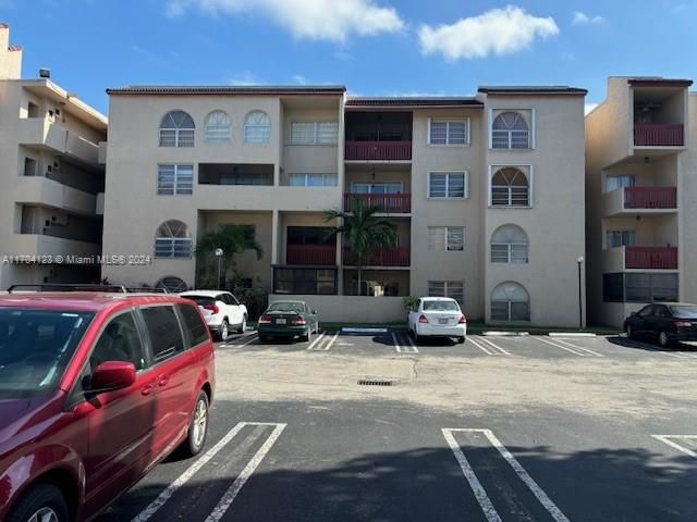 $2,150 | 10661 Southwest 108th Avenue, Unit 2D | Kendall