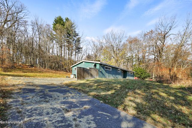 $279,000 | 11 Fairview Road | Housatonic