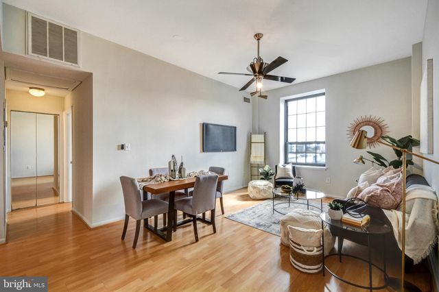 $1,600 | 1011 Hunter Street, Unit I3 | Mid-Town Belvedere