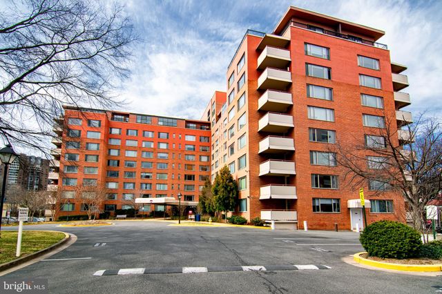 $175,000 | 1111 Arlington Boulevard, Unit 205 | River Place West