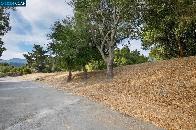 $999,000 | 46 Cedar Terrace | Orinda