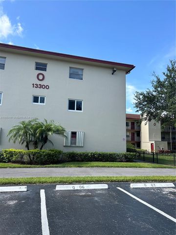 $184,500 | 13300 Southwest 1st Street, Unit 105O | Century Village