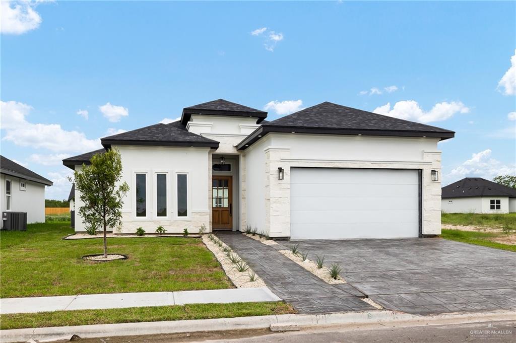 a view of a house with entertaining space