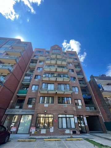 $618,000 | 144-48 Roosevelt Avenue, Unit 3B | Murray Hill - Flushing