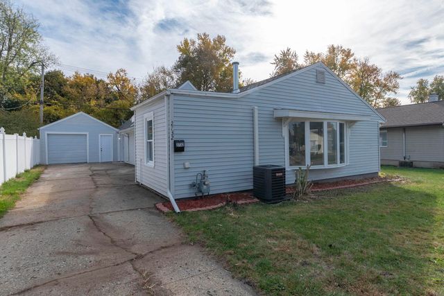 $225,000 | 2732 Normandy Drive | Mishawaka