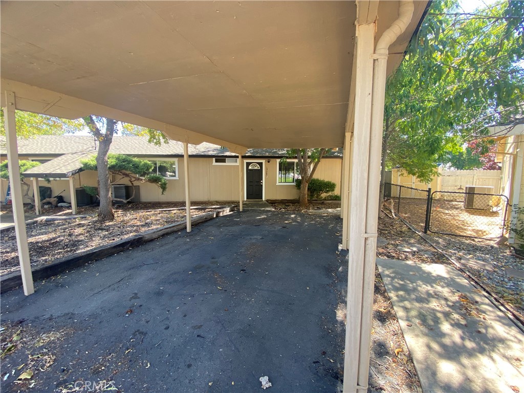 Verde Court unit B has a covered carport.