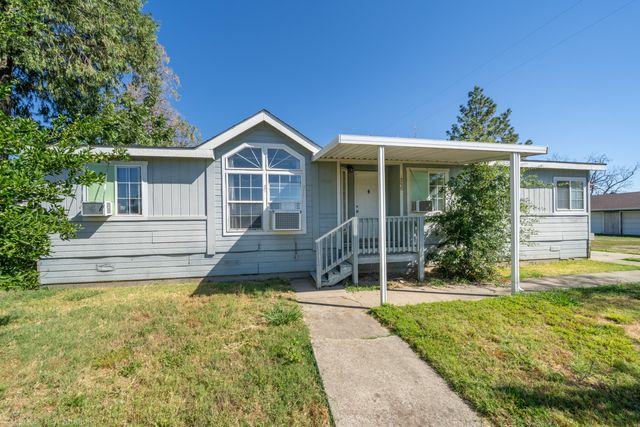 $319,900 | 19050 Bruce Drive