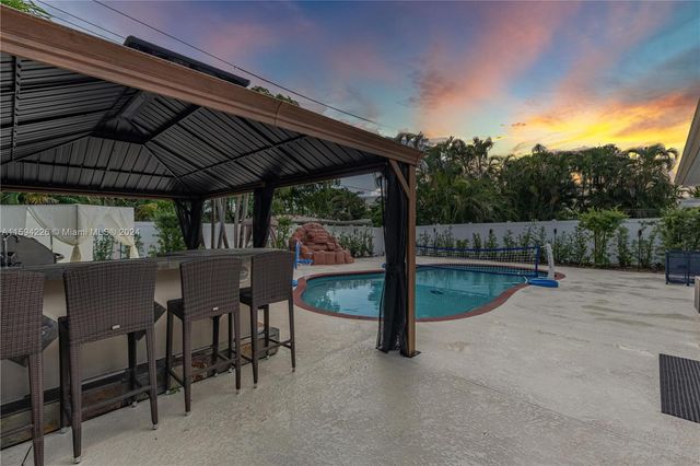 $750,000 | 314 Southeast 3rd Street | Dania Beach