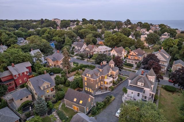 $1,525,000 | 140 Elmwood Road | Frederick Law Olmstead Historic District