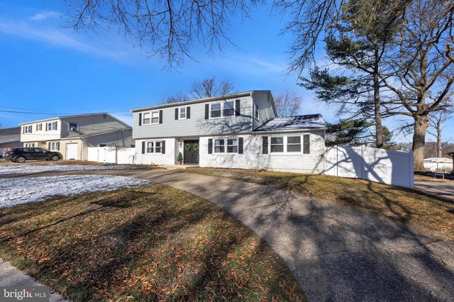 $749,900 | 309 Monmouth Drive | Cherry Hill Estates