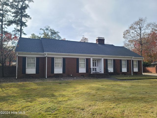 $249,900 | 1904 Sedgefield Drive | Kinston