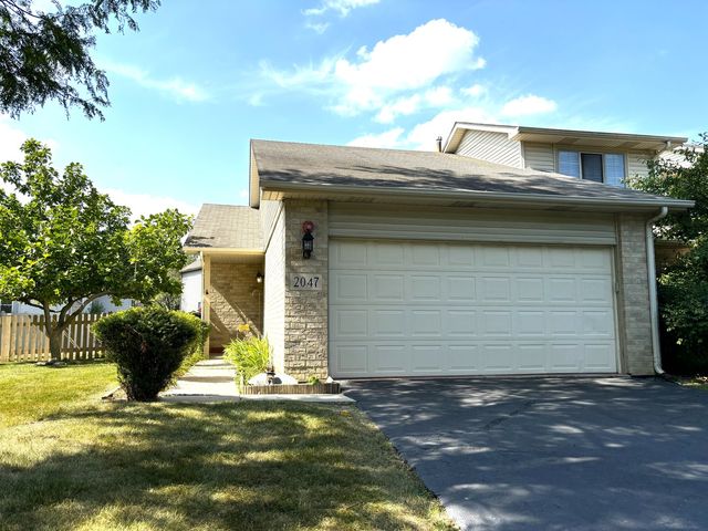 $369,900 | 2047 Yellow Daisy Court | Naperville