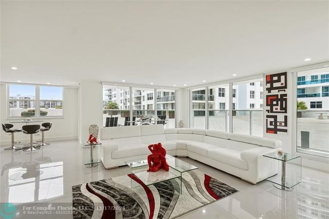 $1,049,000 | 2751 South Ocean Drive, Unit S301 | South Central Beach