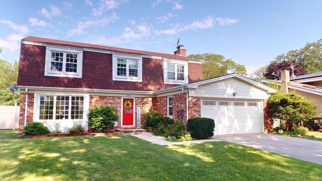 $550,000 | 2414 South Embers Lane | Arlington Heights