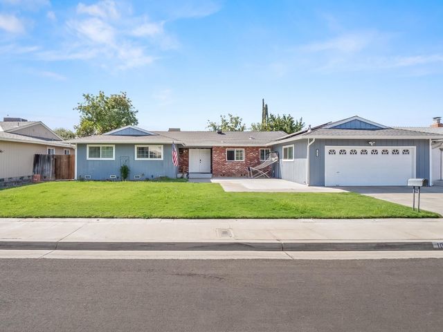 $459,000 | 1024 Bundy Avenue | Clovis