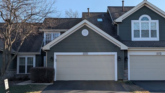 $329,900 | 1070 Rockport Drive | Carol Stream