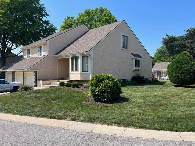 $460,000 | 8545 Westgate Drive | Shawnee Mission