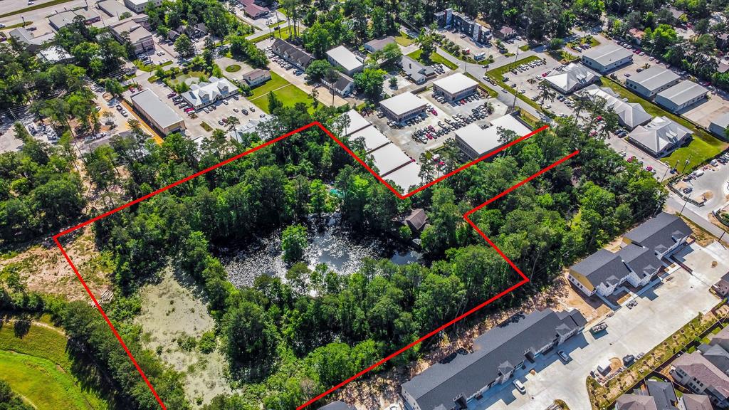 Endless business opportunity available on this 6 acres of unrestricted property within minutes of I-45.