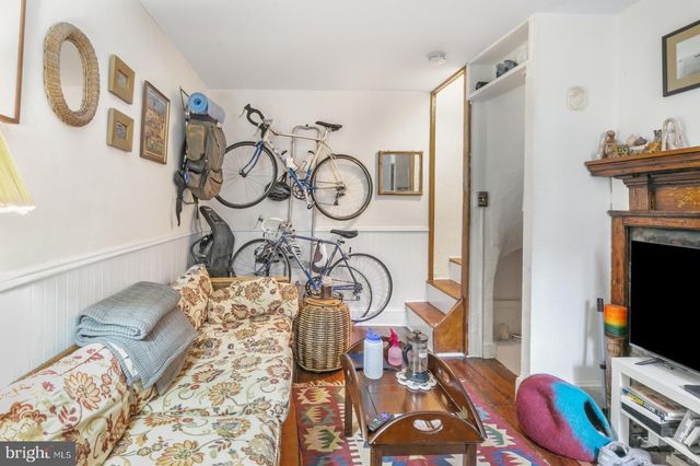 $1,400 | 214 Monroe Street | Queen Village