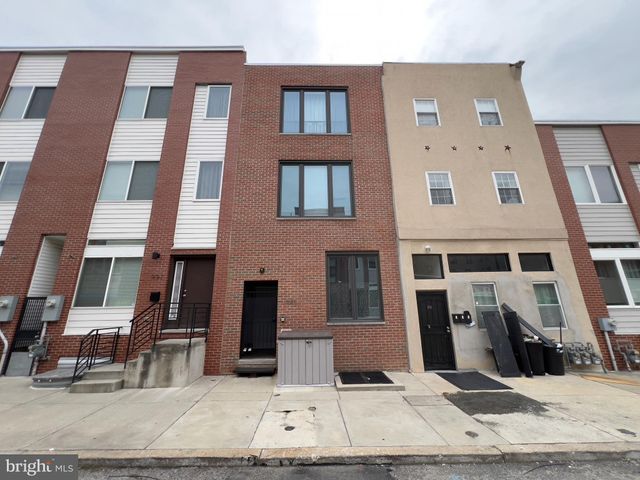 $2,150 | 991 North Marshall Street, Unit A | East Poplar