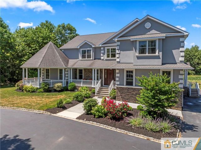 $1,789,000 | 24 North Disbrow Hill Road | Monroe Township