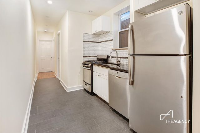 $3,200 | 22-42 41st Street, Unit 2L | Astoria