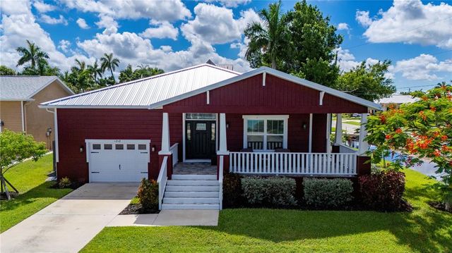 $600,000 | 1218 McGregor Street | Punta Gorda