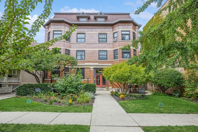 $295,000 | 221 North Grove Avenue, Unit 3N | Oak Park