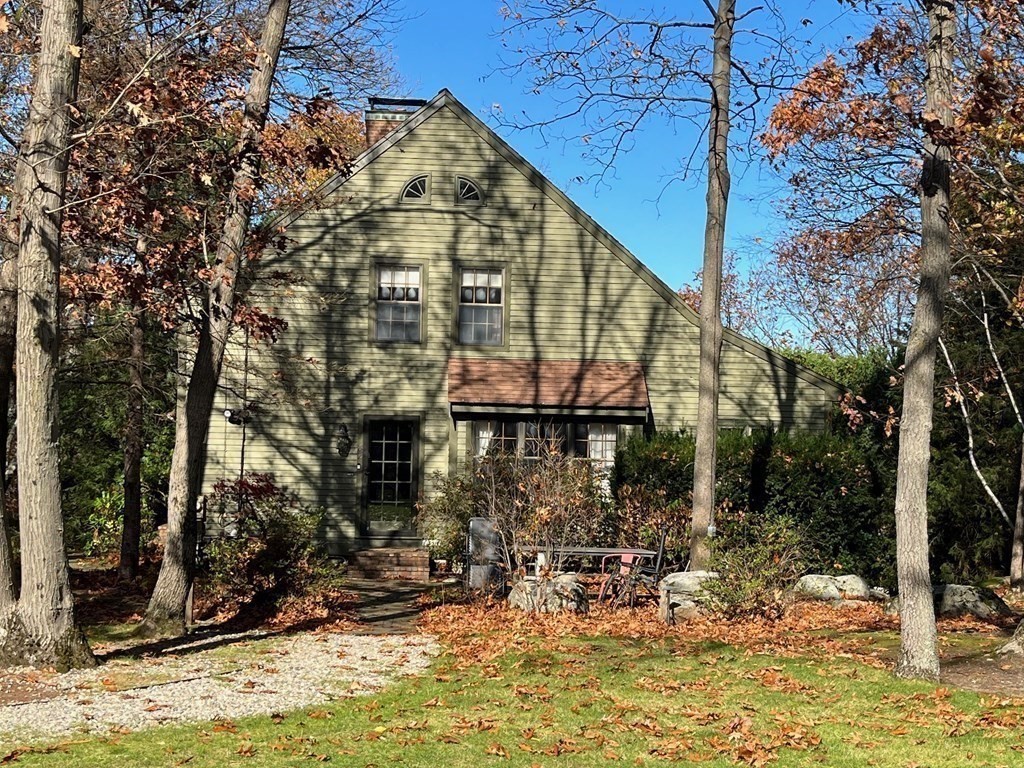 a view of house with street view