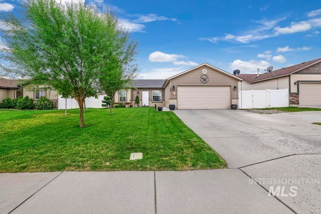 $330,000 | 403 Pheasant Road West | Twin Falls