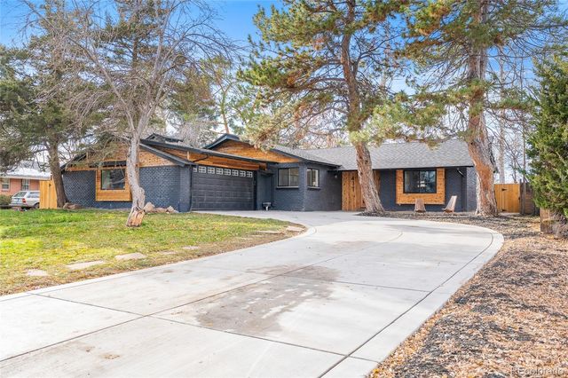 $1,095,000 | 417 South Pontiac Way | Winston Downs