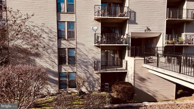 $215,000 | 130 Duvall Lane, Unit 101 | Fireside