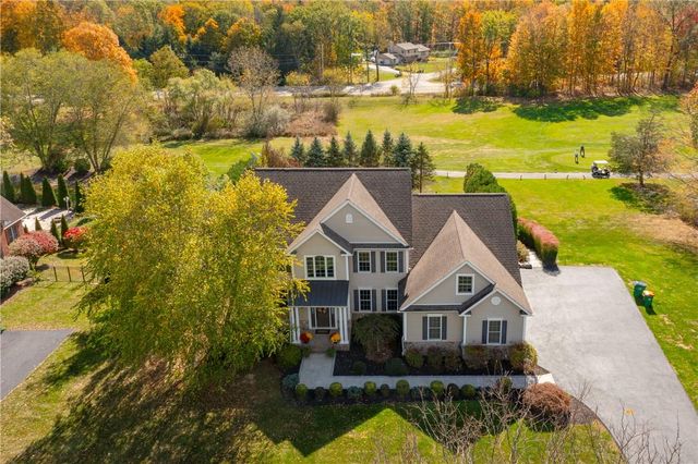 $979,000 | 11 Riviera Drive | The Legends at Beekman Country Club