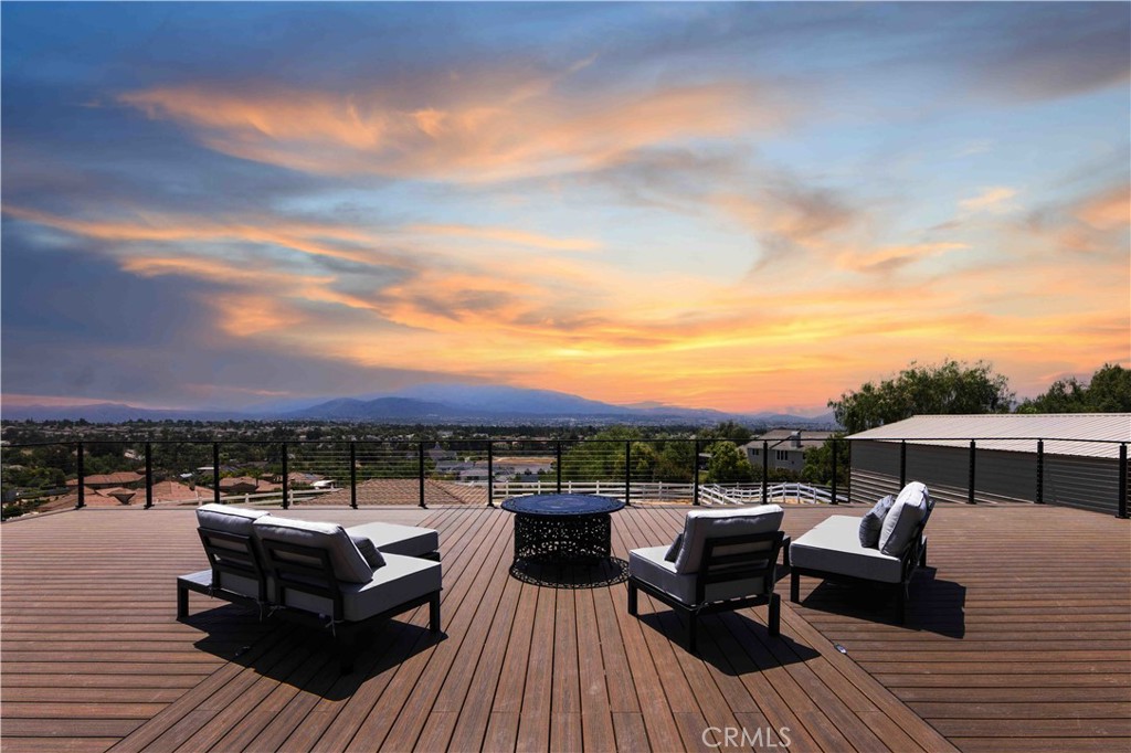 a view of a terrace with seating space