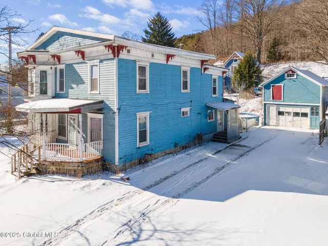 $144,900 | 39 Water Street | Worcester Hamlet