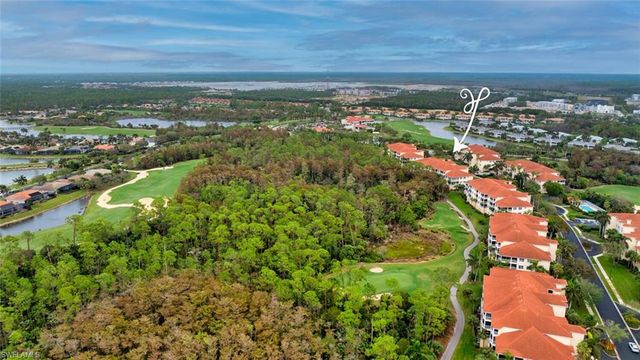 $549,000 | 4843 Hampshire Court, Unit 2205 | Naples Lakes Country Club