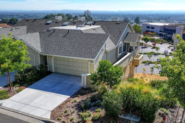 $749,000 | 2051 Stonefield Lane | Fountaingrove