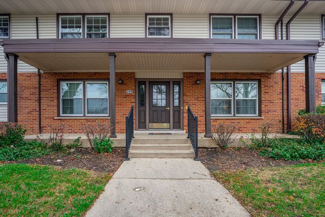 $2,000 | 209 Washington Square, Unit C | Elk Grove Village