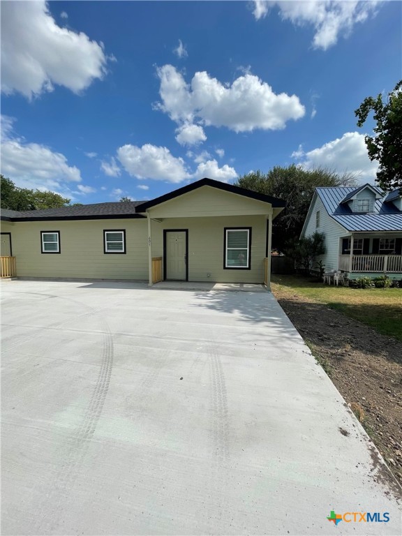 front view of house with a yard