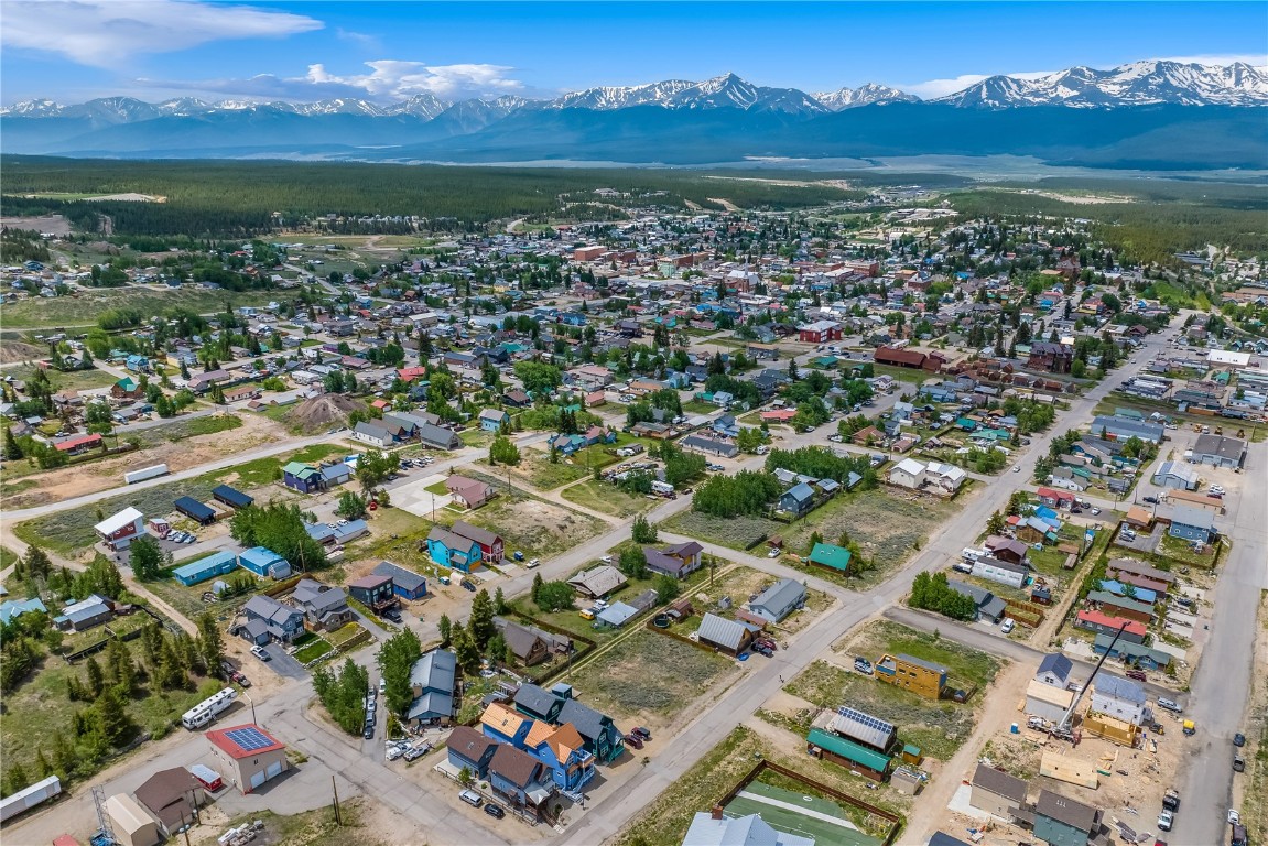 Aerial view featuring expansive mountain view