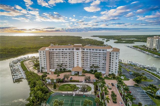 $6,450,000 | 13105 Vanderbilt Drive, Unit PHN | Wiggins Bay