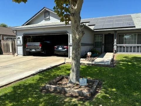 $409,900 | 2218 Imperial Drive | Los Banos